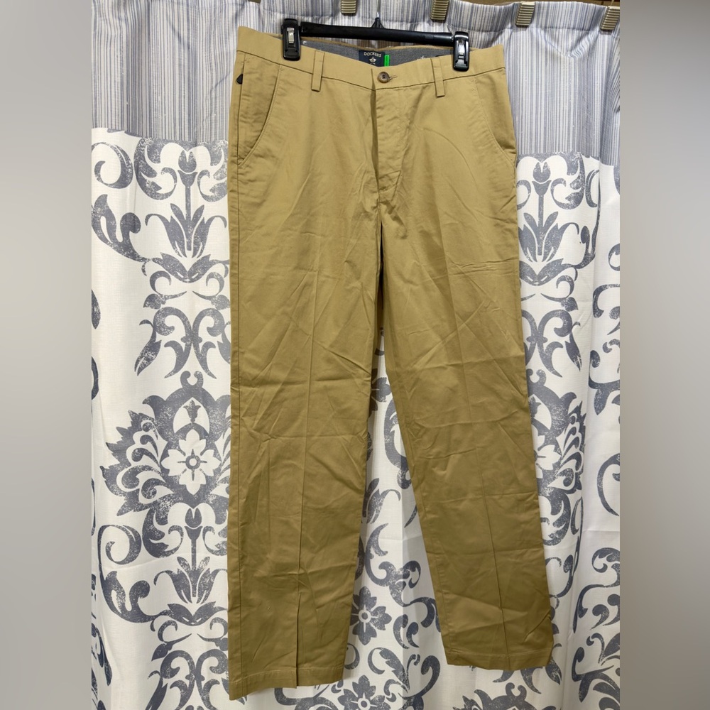 Dockers Men's Workday‎ Khaki Lightweight Straight Fit Waterless Chinos 32x32 NWT